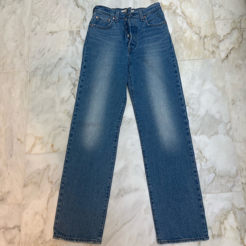 Ribcage Wedgie Straight LEVIS. New